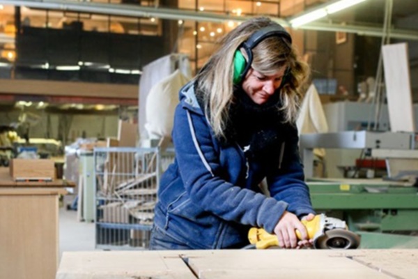 Yana’oz se crée plus d’espace sous le soleil